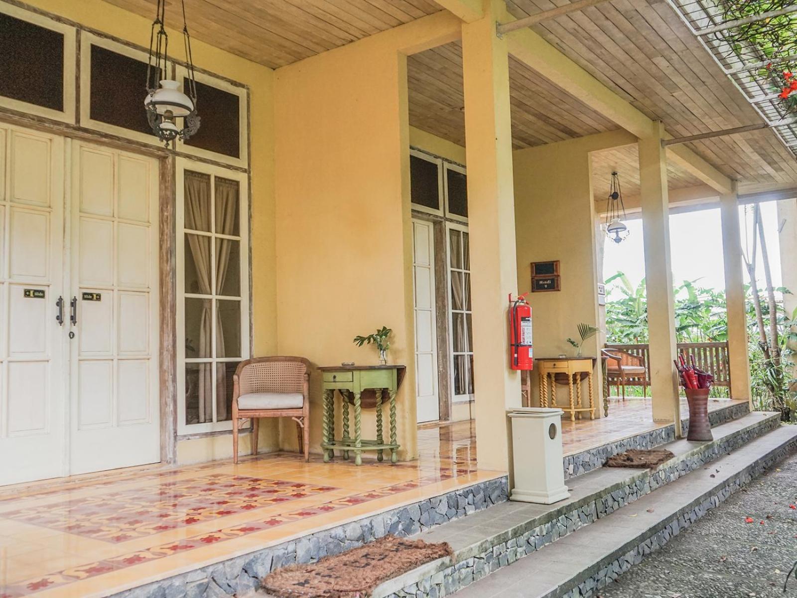 Kayu Arum Resort Salatiga Exterior photo
